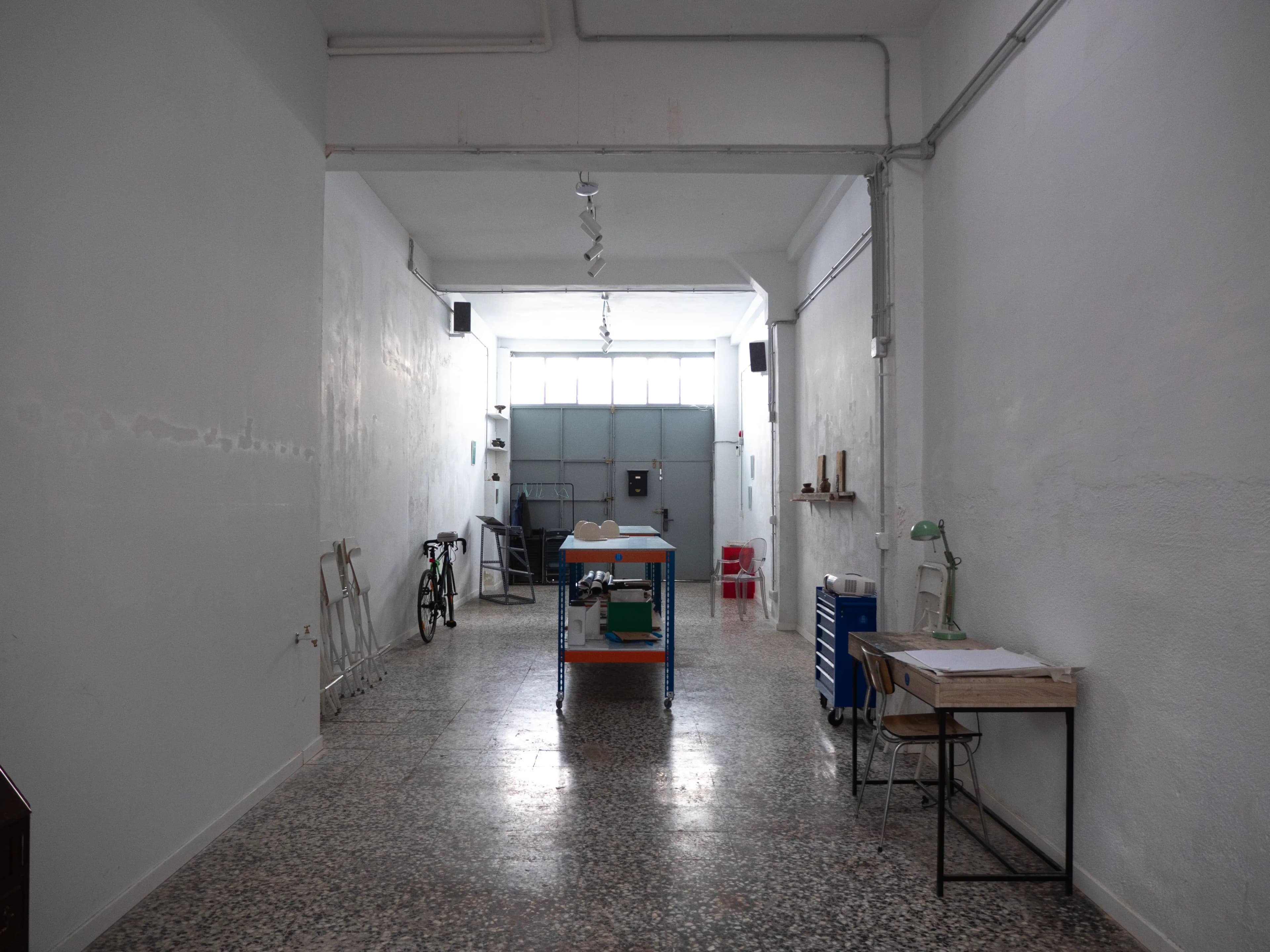 Vista interior de Fresca La Nave en Carabanchel